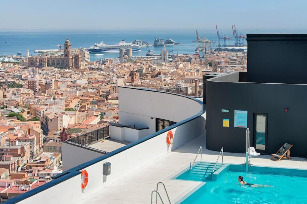 Appartement Urban Jungle In Center, 18th Floor, Rooftop Pool, Free Parking